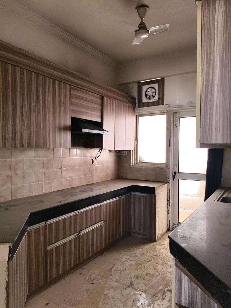4 BHK Flat On Rent In Ramprashtha Shanti Vihar